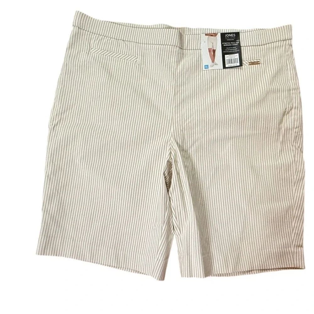 Jones New York Signature Bermuda Shorts Womens XL Striped Pull On Light Coffee